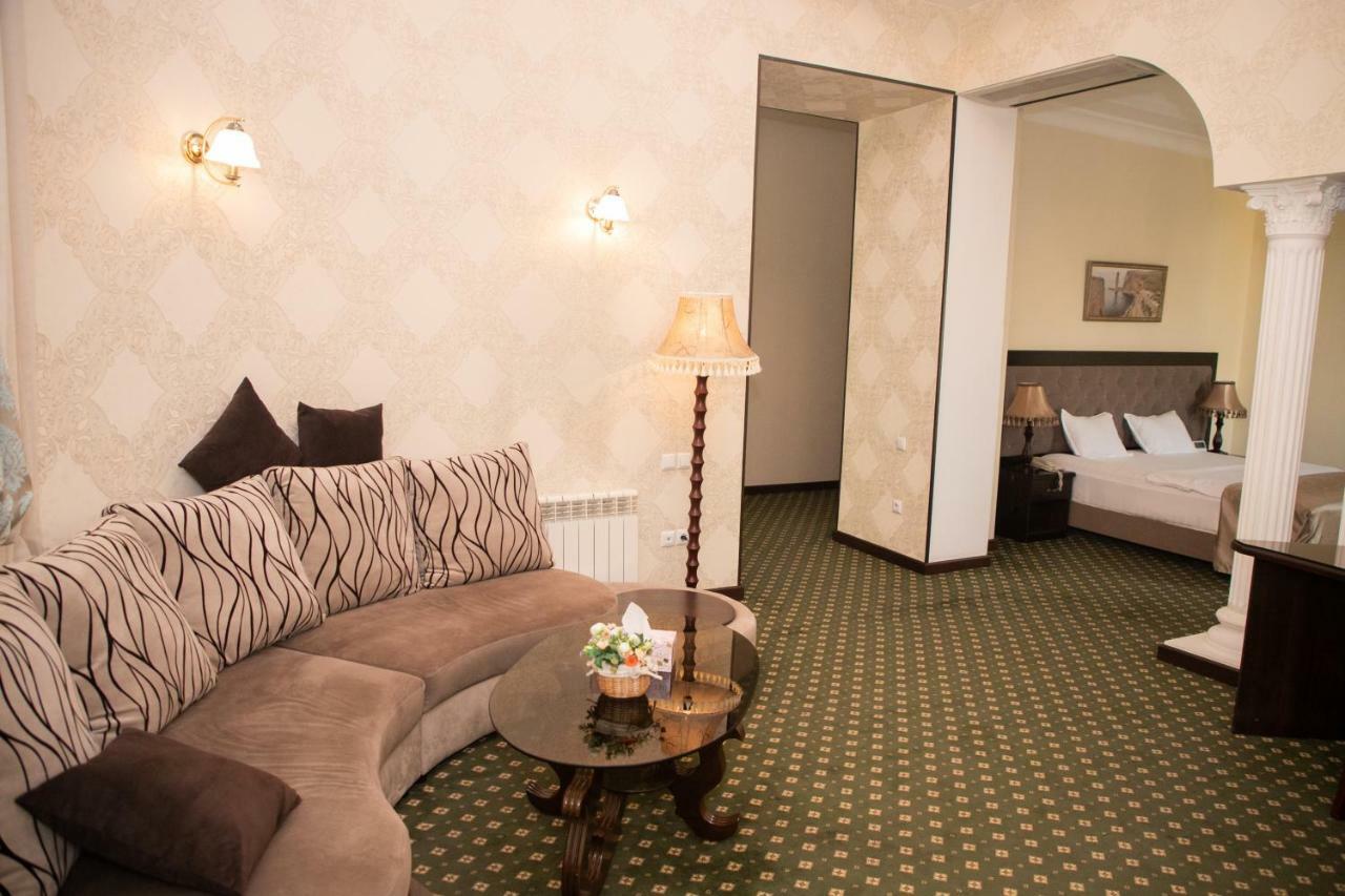 Gloria Hotel Tasken Kültér fotó